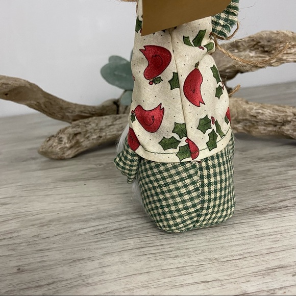 ❌SOLD❌ Whimsical Christmas Gnome Cardinal Bird Holly Berry Plaid Green Cottage - Picture 6 of 12